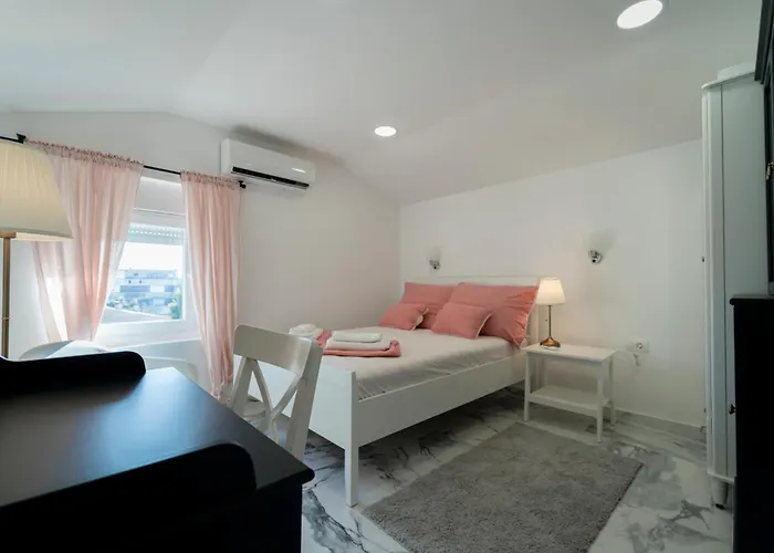 Blue Eden In Old Town Private Penthouse *