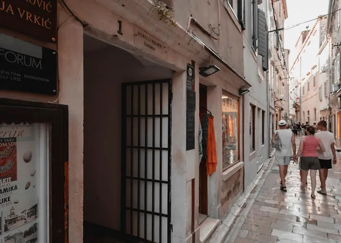 Blue Eden In Old Town Private Penthouse